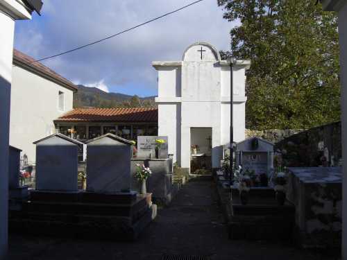 foto n.9 cimitero Mongiana
 (VV) 