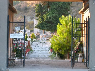 foto n.4 cimitero Roccella
 (RC) 