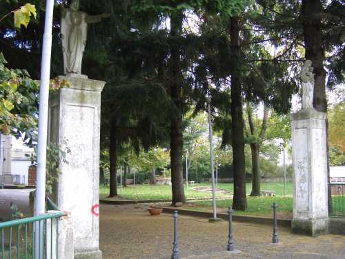 foto n.12 cimitero Torre di Ruggiero
 (CZ) 