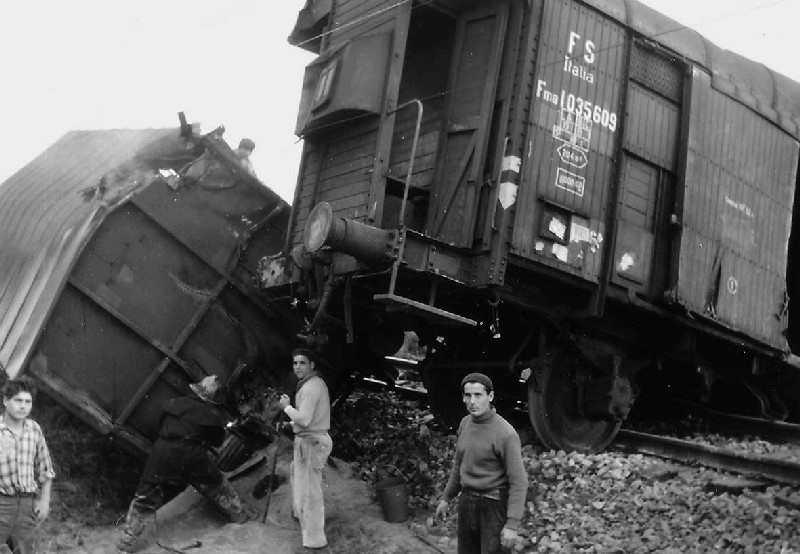 UN INCIDENTE FERROVIARIO - Vincenzo Squillacioti